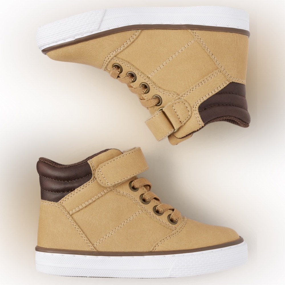 Toddler Boys Hi Top Sneakers. Size 6. Never worn. The children’s place.